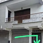 Royal 2 Opposite Nalu Bar Hostel Tirana