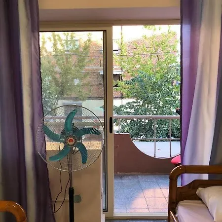 Hostal Royal 2 Opposite Nalu Bar Tirana