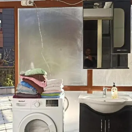 Hostel Royal 2 Opposite Nalu Bar