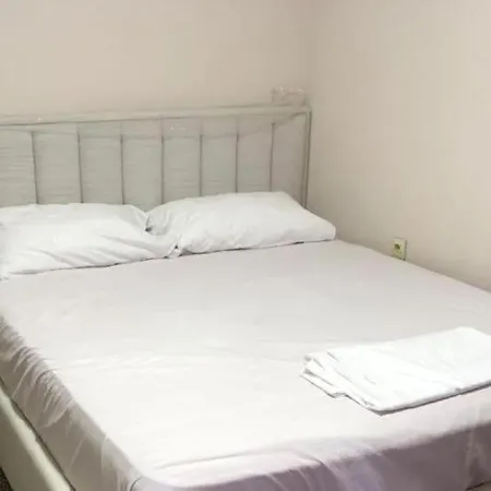 بيت شباب Royal 2 Opposite Nalu Bar تيرانا