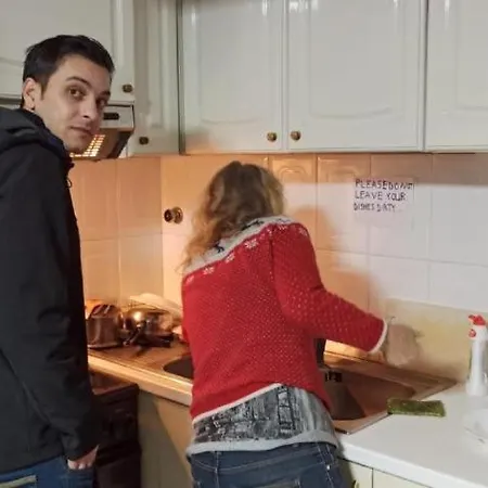 Royal 2 Opposite Nalu Bar Hostel Tirana