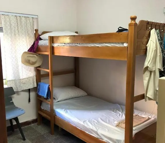 Hostel Royal 2 Opposite Nalu Bar *