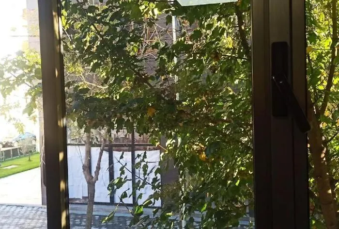 Royal 2 Opposite Nalu Bar تيرانا