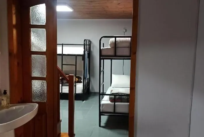 Royal 2 Opposite Nalu Bar بيت شباب *