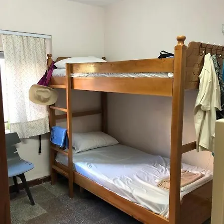 Royal 2 Hostel * Tirana