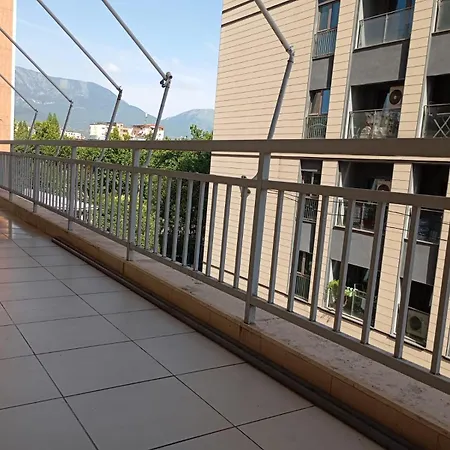 Hostal Royal 2 Opposite Nalu Bar *