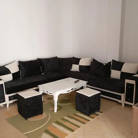Royal 2 Hostel