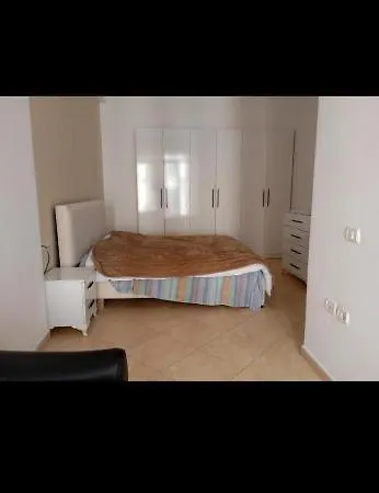 Hostal Royal 2 Opposite Nalu Bar *