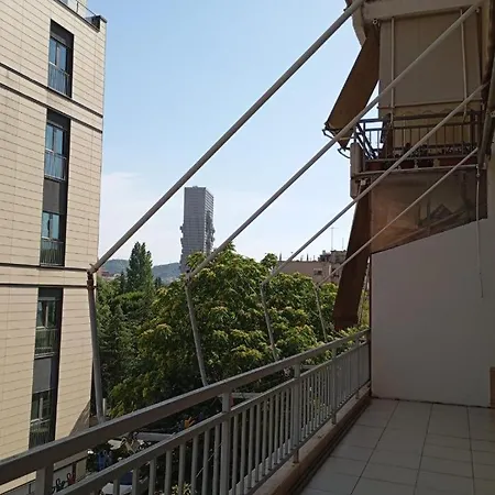 Royal 2 Opposite Nalu Bar 旅馆 地拉那