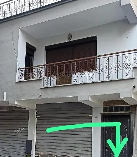 Royal 2 Opposite Nalu Bar Hostel Tirana